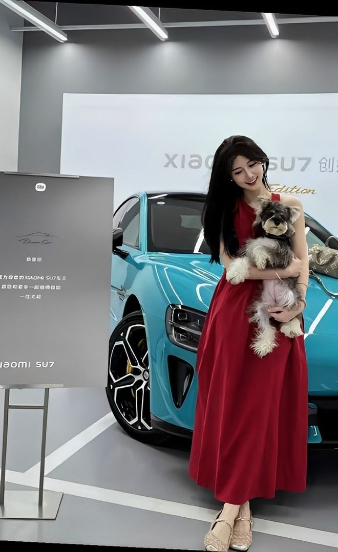 车主质量都这么高的吗？仙女也就长这样吧不朽情缘平台登录网页小米SU7的美女(图6)