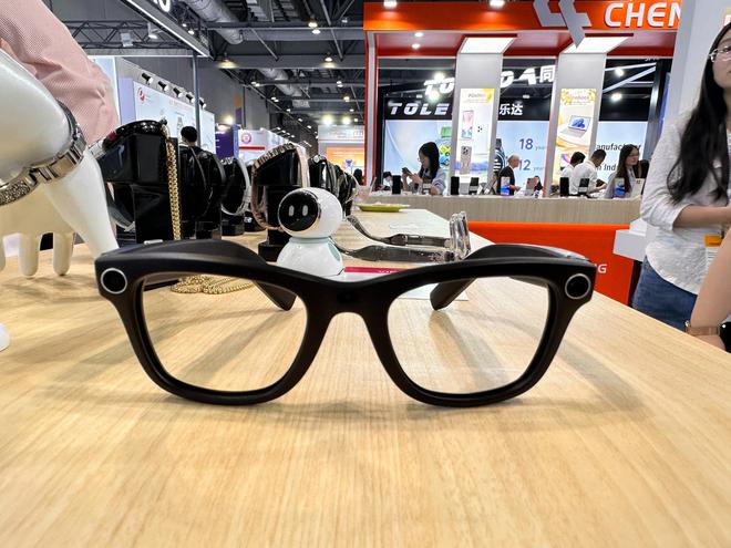 ta价格最低不到100元“凶残”的华强北们不朽情缘首页“中国版”Ray-ban Me(图6)